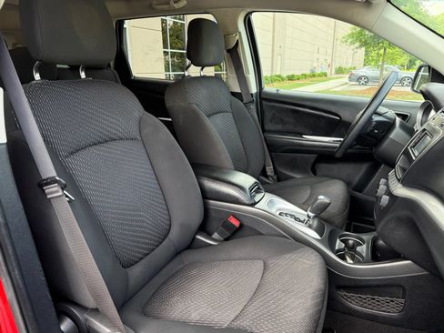 Used 2018 Dodge Journey SE w/ Blacktop Package FWD image 35