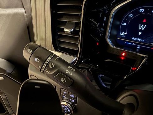 Used 2023 GMC Sierra 1500 SLT w/ SLT Premium Package image 32