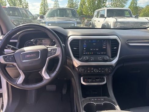 Used 2020 GMC Acadia SLT w/ Driver Alert Package II image 11