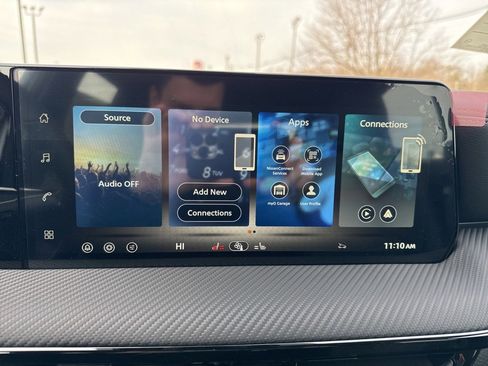 New 2026 Nissan Kicks SR image 14