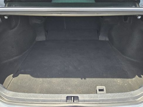 Used 2020 Toyota Camry LE FWD image 19