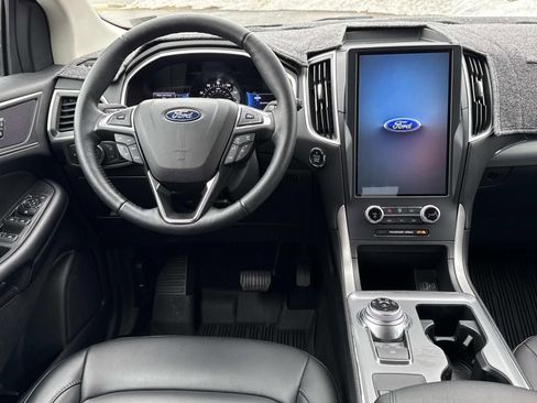 Used 2021 Ford Edge SEL w/ Convenience Package image 8