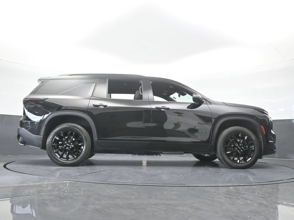 Used 2024 Chevrolet Traverse LT w/ Midnight/Sport Edition FWD image 69