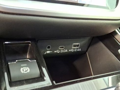Certified 2025 Subaru Legacy Premium AWD/4WD image 21