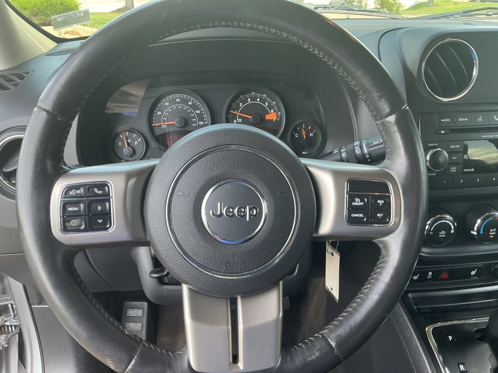 Used 2015 Jeep Patriot Latitude w/ Sun/Sound Group AWD/4WD image 16