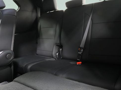 Used 2026 Buick Enclave Preferred AWD/4WD image 27