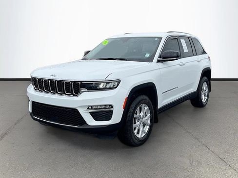 Used 2023 Jeep Grand Cherokee Limited RWD image 3
