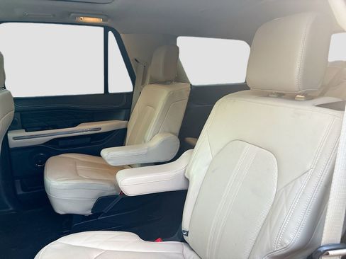 Used 2022 Ford Expedition Platinum RWD image 26