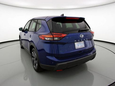 Used 2025 Nissan Rogue SV AWD/4WD image 6