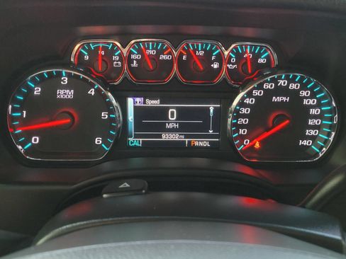 Used 2019 Chevrolet Tahoe LS w/ Enhanced Driver Alert Package AWD/4WD image 31