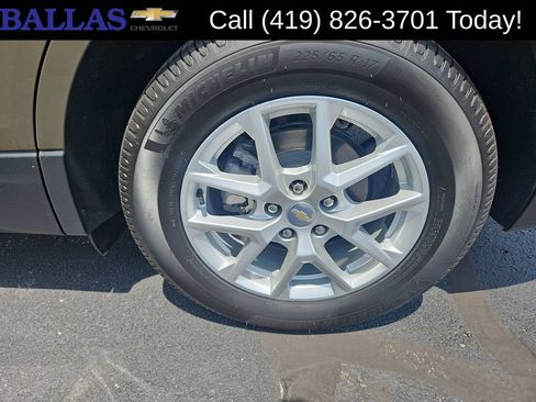 Certified 2023 Chevrolet Equinox LT FWD image 30