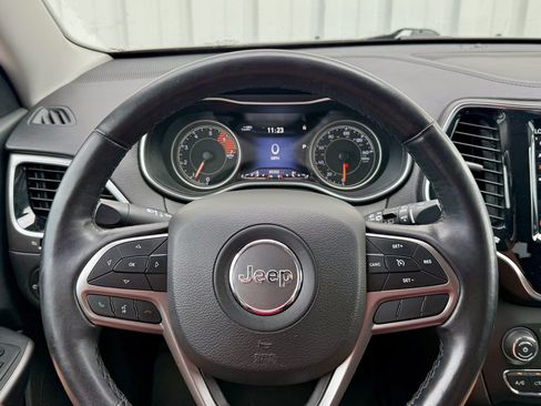 Used 2019 Jeep Cherokee Limited AWD/4WD image 21