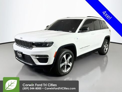 Used 2023 Jeep Grand Cherokee 4WD 4xe image 5
