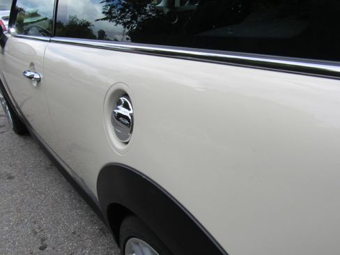 Used 2010 MINI Cooper Clubman S image 7