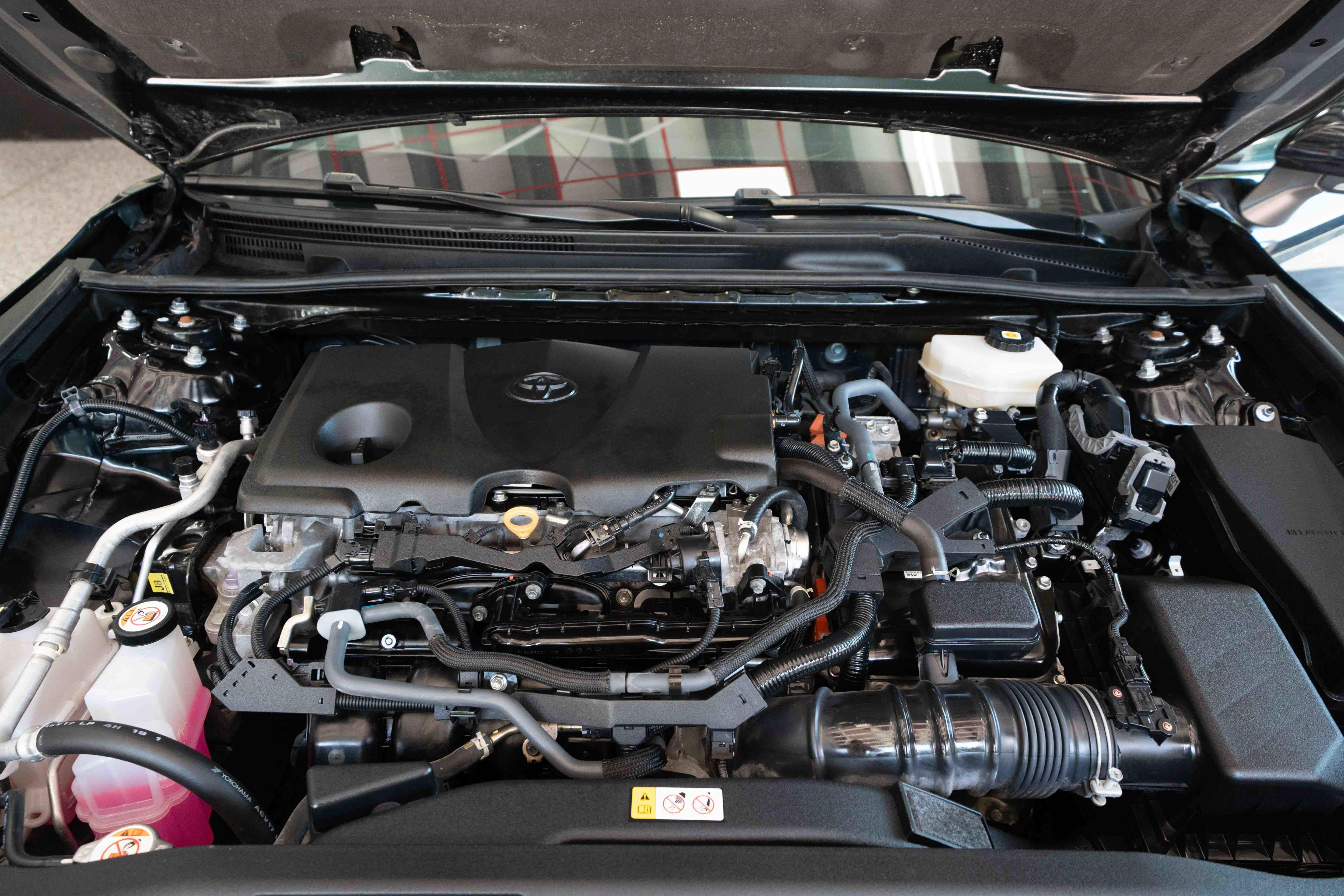 Used 2025 Toyota Camry LE FWD image 30