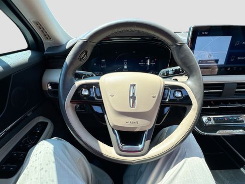 Used 2023 Lincoln Corsair Reserve w/ Equipment Group 201A FWD image 11