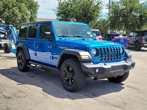 Used 2021 Jeep Wrangler Unlimited Sport AWD/4WD image 3