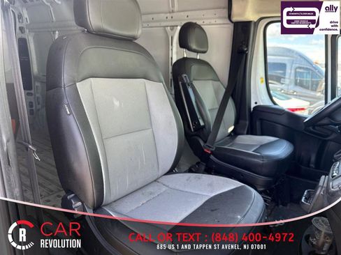 Used 2024 RAM ProMaster 2500 w/ Convenience Group FWD image 7