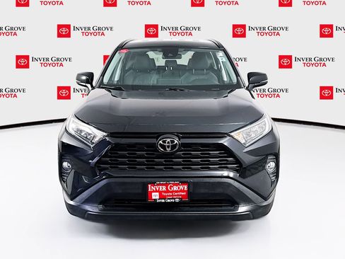 Used 2021 Toyota RAV4 XLE AWD/4WD image 2
