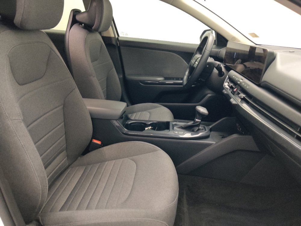 Used 2025 Kia K4 EX FWD image 21