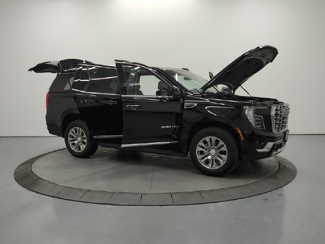 Used 2025 GMC Yukon Denali AWD/4WD image 10