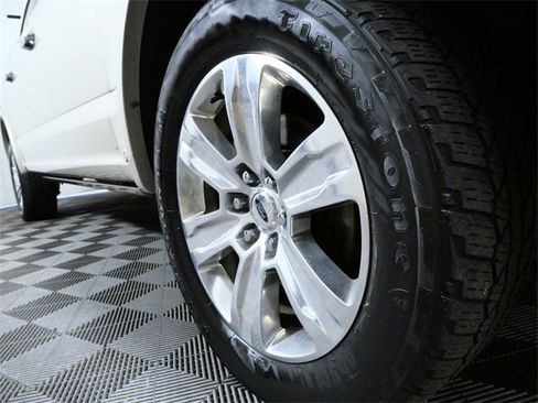 Used 2018 Ford F150 Platinum w/ Equipment Group 701A Luxury image 2