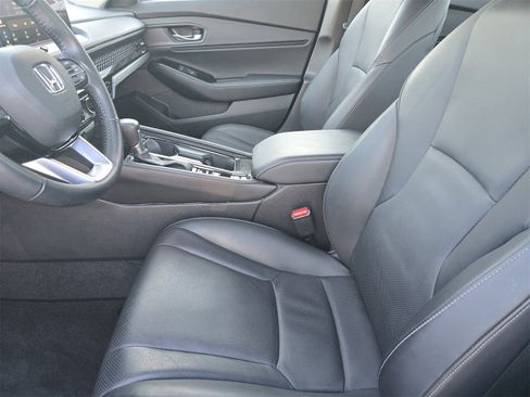 Used 2024 Honda Accord Touring image 11