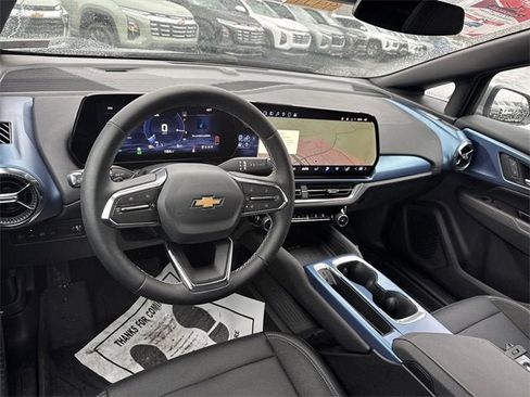 New 2025 Chevrolet Equinox EV LT image 41
