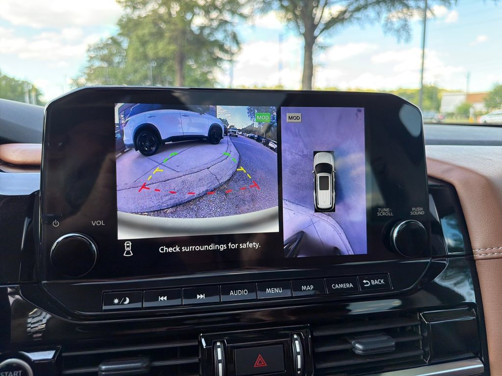 Used 2023 Nissan Pathfinder Platinum w/ Cargo Package AWD/4WD image 8