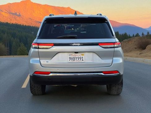 Used 2023 Jeep Grand Cherokee 4WD 4xe image 6