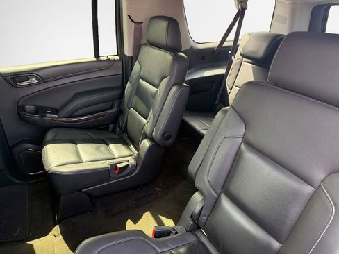 Used 2017 GMC Yukon XL SLT w/ Premium Edition image 14