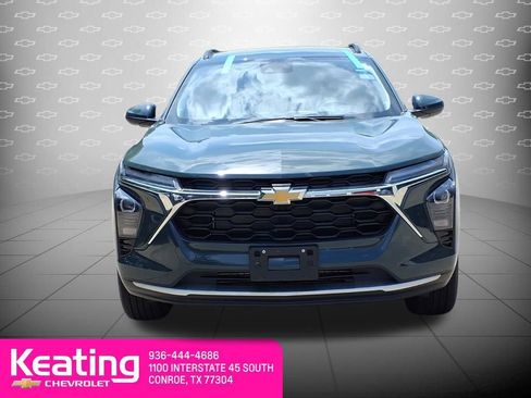 Certified 2025 Chevrolet Trax LT w/ Driver Confidence Package FWD image 10