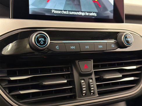 Used 2022 Ford Escape SEL image 27