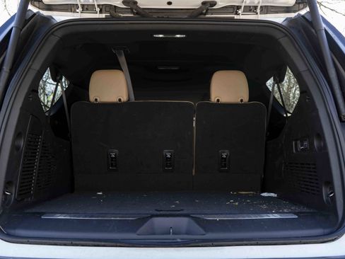 Used 2024 Chevrolet Suburban Premier w/ Premium Package 2 image 43