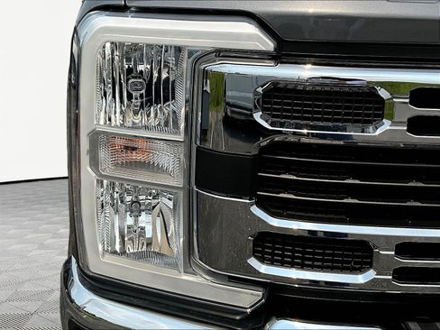 Used 2023 Ford F350 XLT w/ 360-Degree Camera Package AWD/4WD image 25