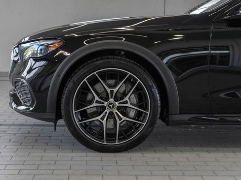 Used 2025 Mercedes-Benz E 450 4MATIC All-Terrain Wagon image 4