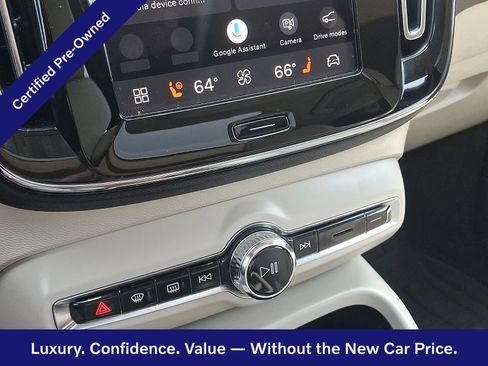 Certified 2024 Volvo XC40 B5 Ultimate w/ Climate Package AWD/4WD image 17