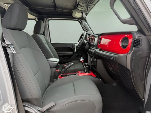 Used 2021 Jeep Wrangler Unlimited Sport image 14