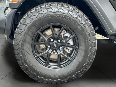Used 2019 Jeep Wrangler Unlimited Sport S AWD/4WD image 25