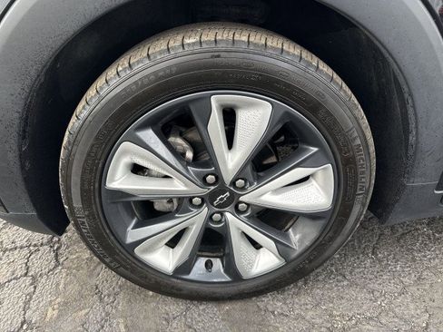 Certified 2022 Chevrolet Bolt EUV LT w/ Convenience Package image 18