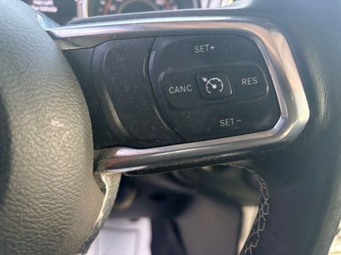 Used 2018 Jeep Wrangler Unlimited Sahara w/ Cold Weather Group image 21