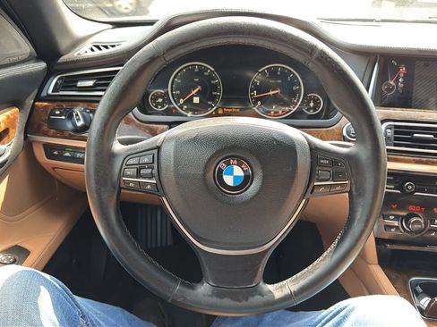 Used 2015 BMW 750Li xDrive w/ Executive Package AWD/4WD image 10