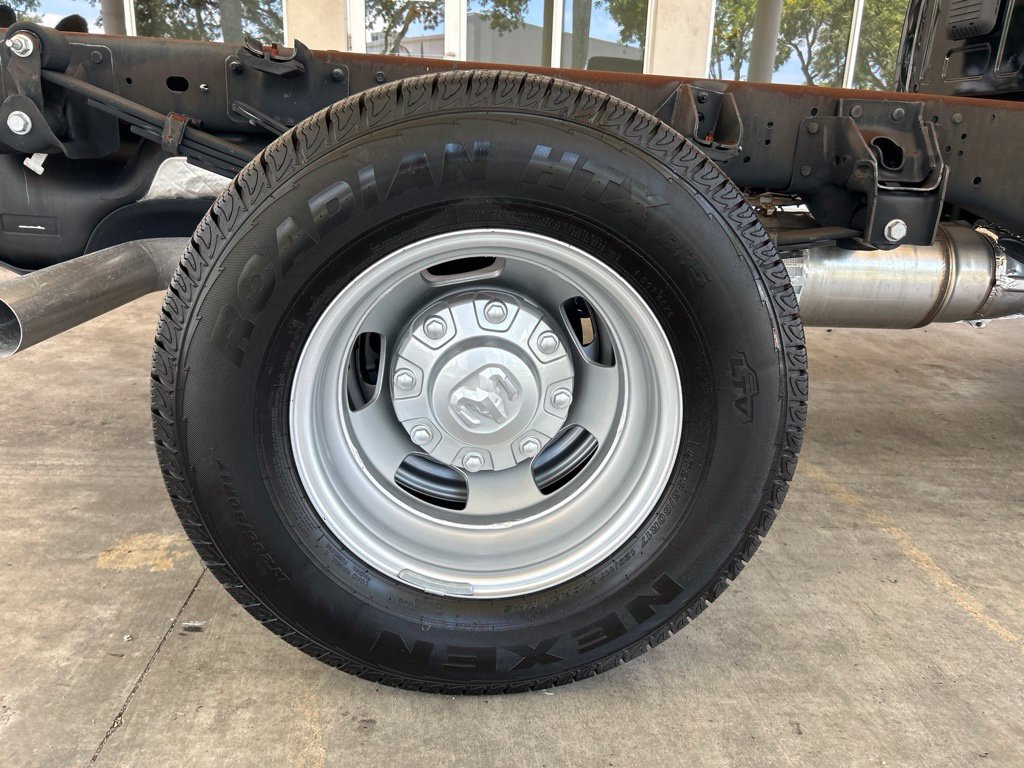 Used 2024 RAM 3500 Tradesman RWD image 18
