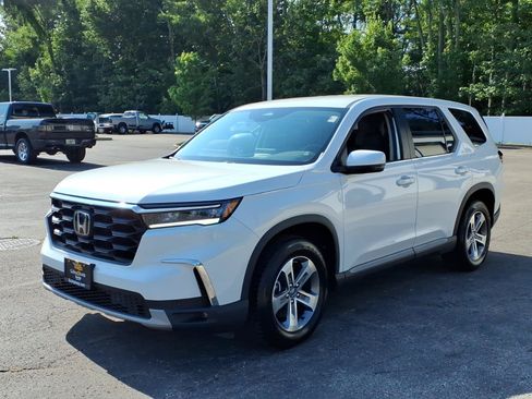 Certified 2024 Honda Pilot EX-L image 3