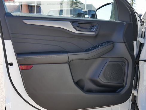 Used 2023 Ford Escape Active image 59