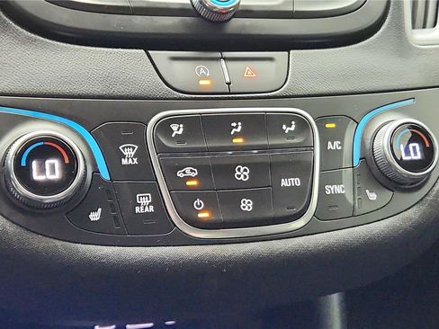 Used 2023 Chevrolet Malibu LT image 37