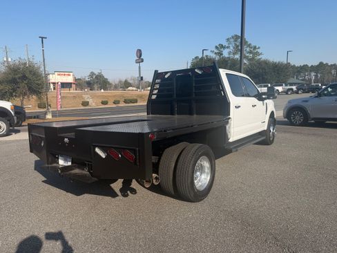 Used 2022 Ford F350 XLT w/ XLT Premium Package image 5