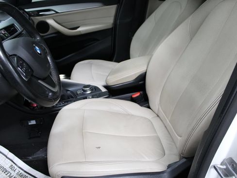 Used 2018 BMW X1 sDrive28i FWD image 16