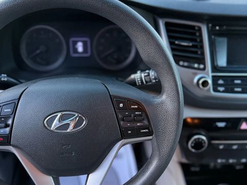 Used 2017 Hyundai Tucson SE image 35
