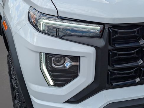 New 2026 GMC Canyon Elevation w/ Convenience Package image 4